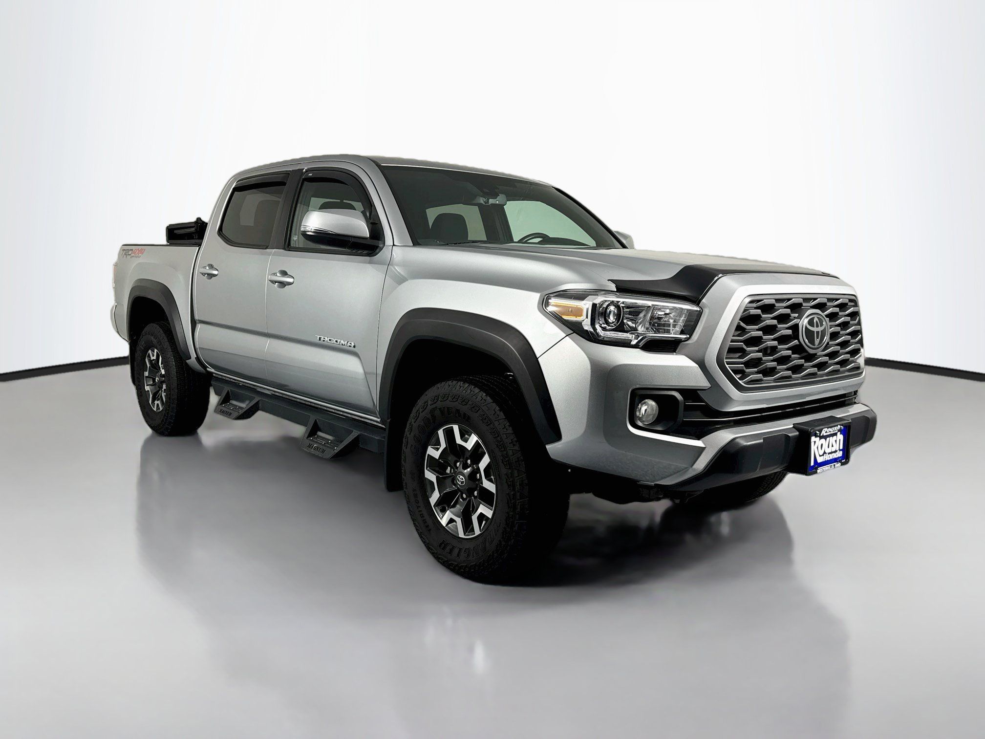 Used 2023 Toyota Tacoma TRD Off-Road AWD/4WD image 3