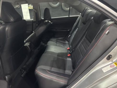 Used 2017 Toyota Camry SE w/ Four Season Floor Mat Package image 27