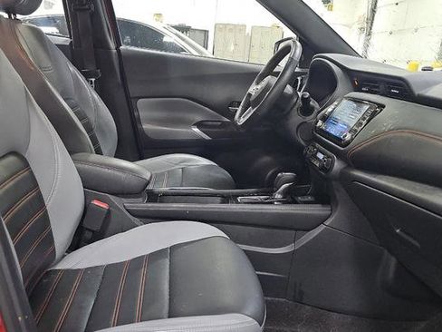 Used 2023 Nissan Kicks SR w/ SR Premium Package image 11