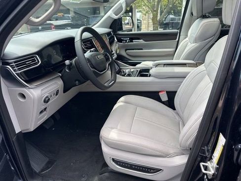 New 2024 Jeep Grand Wagoneer L 4WD w/ Flexible Seating Group image 9