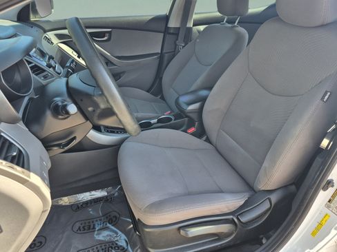 Used 2016 Hyundai Elantra SE FWD image 37