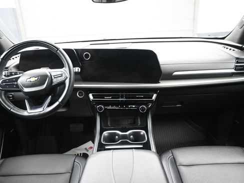 Used 2024 Chevrolet Traverse LT w/ Enhanced Driving Package image 13