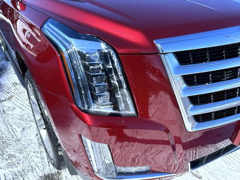 Used 2017 Cadillac Escalade Luxury image 13
