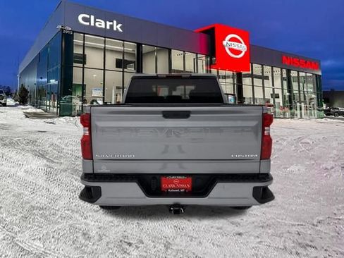 Used 2025 Chevrolet Silverado 1500 Custom image 6