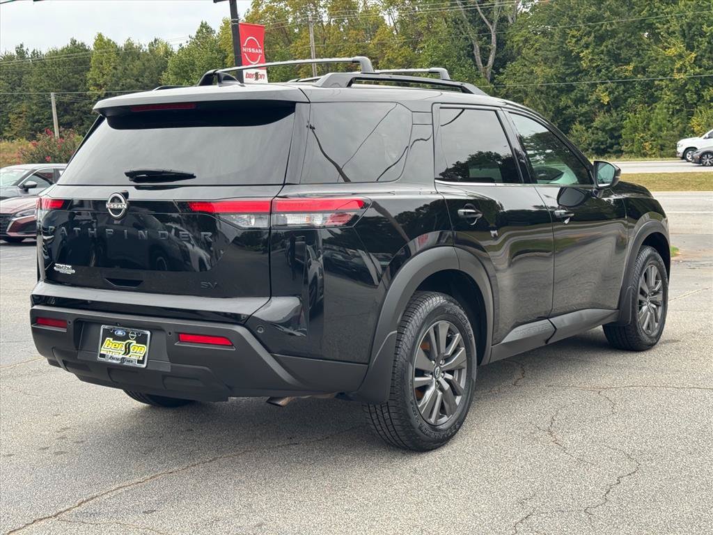 Certified 2024 Nissan Pathfinder SV w/ Lighting Package (N92) FWD image 3