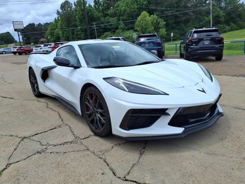 Used 2023 Chevrolet Corvette Stingray Premium Cpe w/ Z51 Performance Package RWD image 8