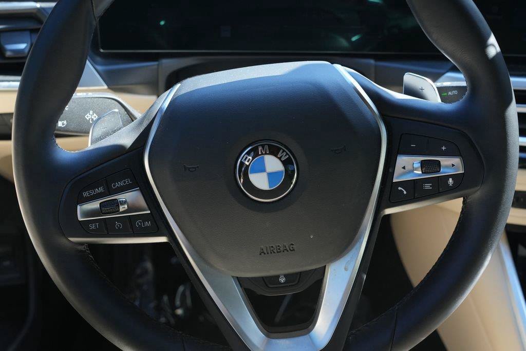Used 2023 BMW 330i Sedan w/ Premium Package RWD image 17