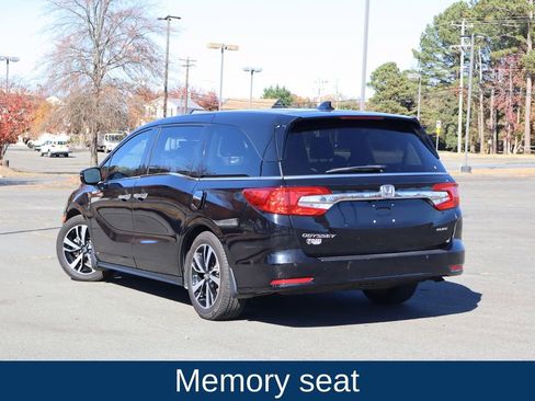 Used 2018 Honda Odyssey Elite image 5