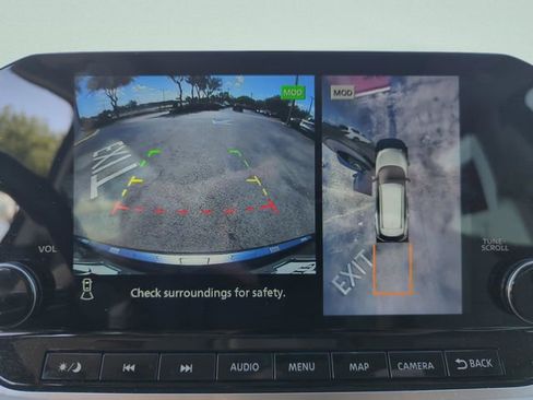 Used 2023 Nissan Rogue SL w/ SL Premium Package image 37