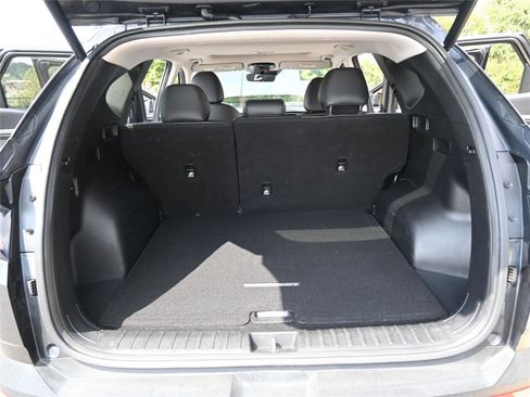 Used 2023 Hyundai Tucson SEL w/ Convenience Package image 17