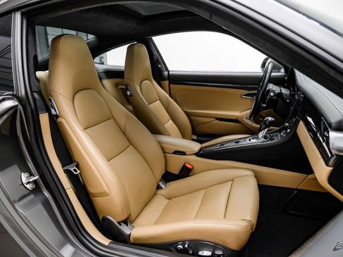 Used 2017 Porsche 911 Turbo image 48