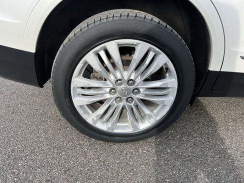 Used 2017 Cadillac XT5 Premium Luxury image 21