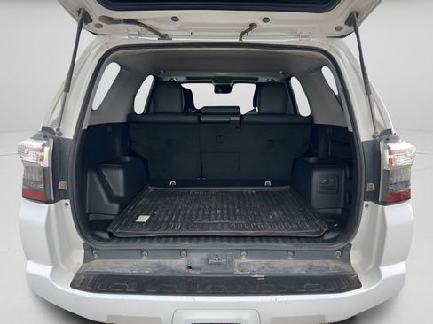 Used 2021 Toyota 4Runner Venture w/ Moonroof Package image 11