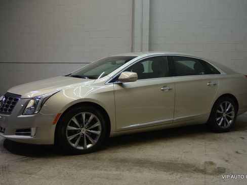 Used 2013 Cadillac XTS Luxury w/ Driver Awareness Package image 30