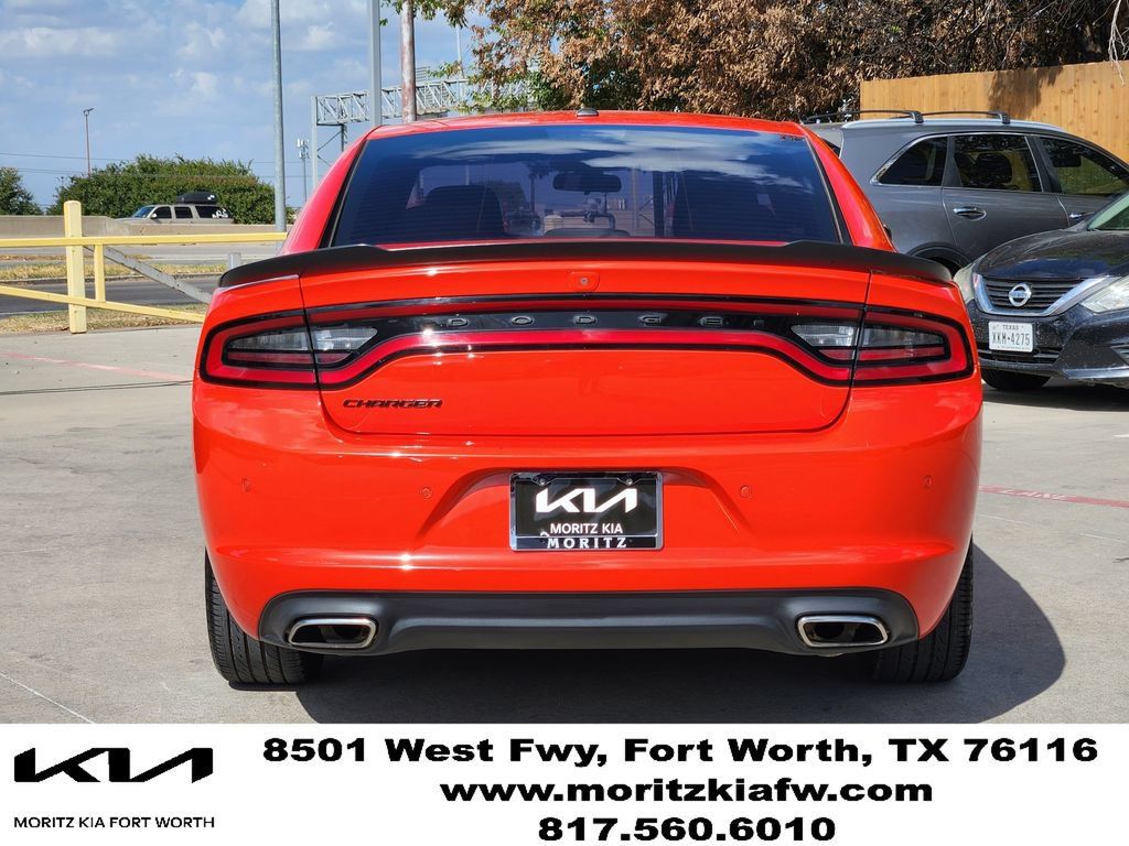 Used 2021 Dodge Charger SXT w/ Blacktop Package RWD image 5