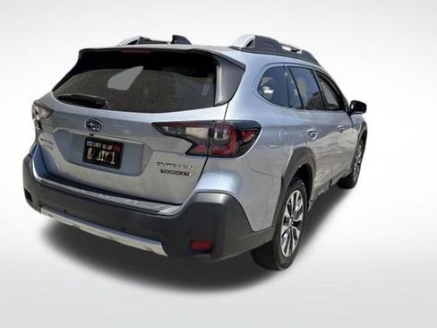 Used 2024 Subaru Outback Touring XT AWD/4WD image 3