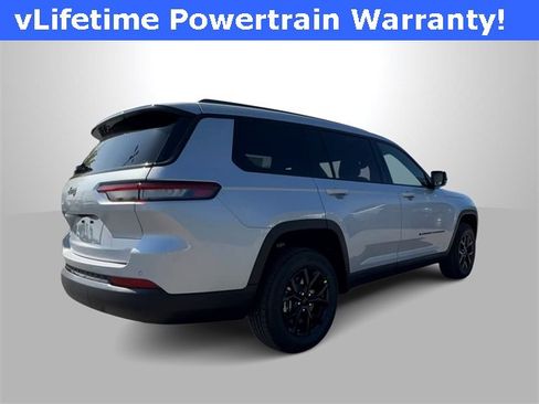 New 2025 Jeep Grand Cherokee L Altitude image 8