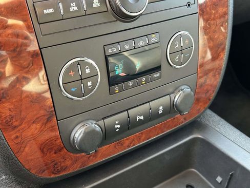Used 2013 Chevrolet Avalanche LT w/ All-Star Edition RWD image 24