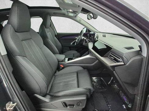 Used 2025 Audi Q5 Premium Plus w/ Premium Plus AWD/4WD image 25