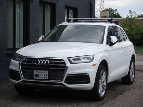 Used 2019 Audi Q5 2.0T Premium Plus w/ Premium Plus Package AWD/4WD image 1