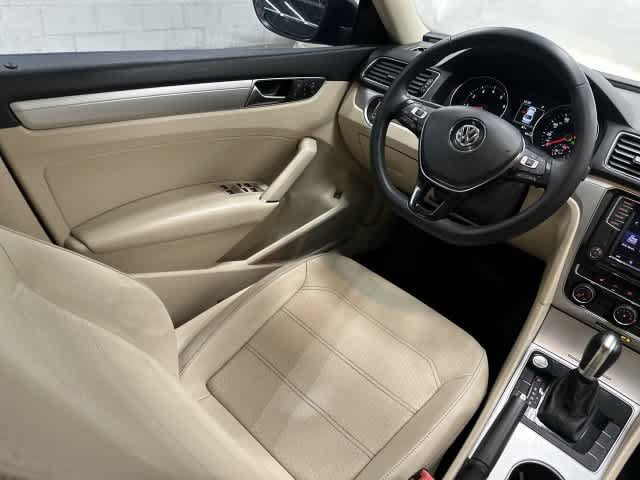 Used 2019 Volkswagen Passat 2.0T Wolfsburg w/ Wheels & Sunroof Package FWD image 12
