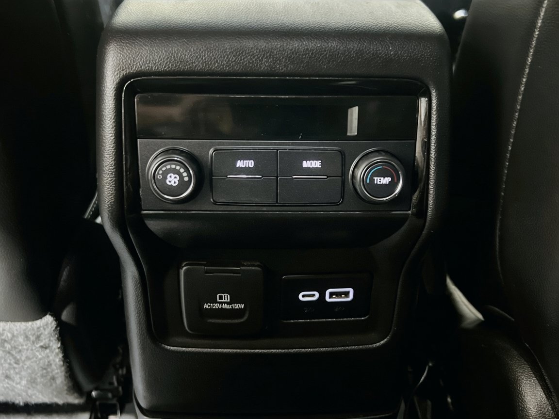 Used 2020 GMC Acadia SLT FWD image 17