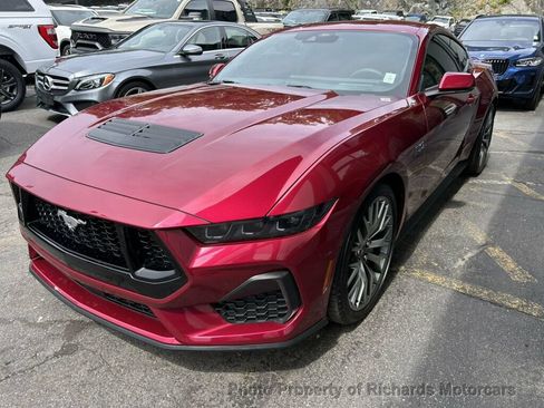 Used 2025 Ford Mustang GT Premium RWD image 5