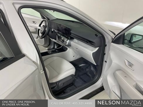Used 2024 Hyundai Kona SEL FWD image 15