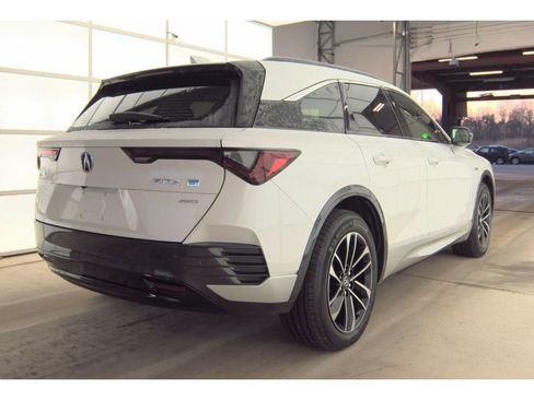 Used 2024 Acura ZDX A-Spec image 6