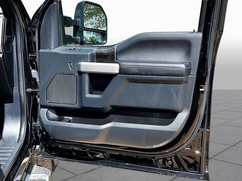 Certified 2022 Ford F250 Lariat w/ Lariat Ultimate Package AWD/4WD image 23