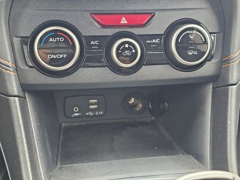 Used 2020 Subaru Crosstrek 2.0i Premium image 17