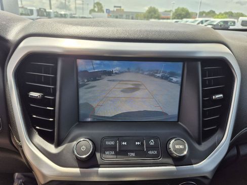 Used 2019 GMC Acadia SLT FWD image 4