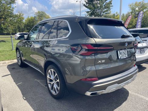 Used 2025 BMW X5 xDrive40i w/ Premium Package AWD/4WD image 3