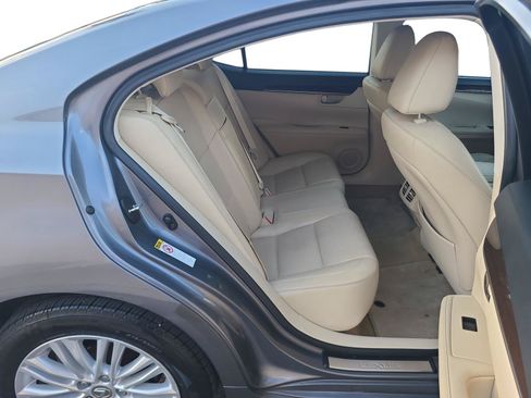 Used 2014 Lexus ES 350 w/ Luxury Package FWD image 20