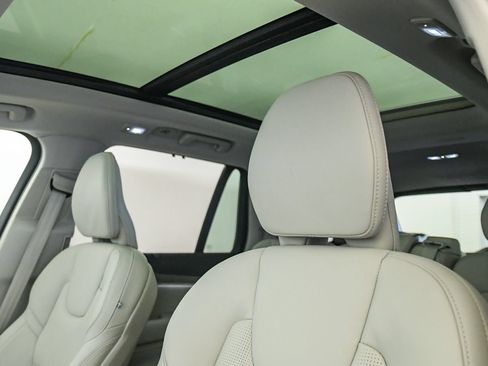 Certified 2025 Volvo XC90 T8 Ultra w/ Protection Package Premier AWD/4WD image 19