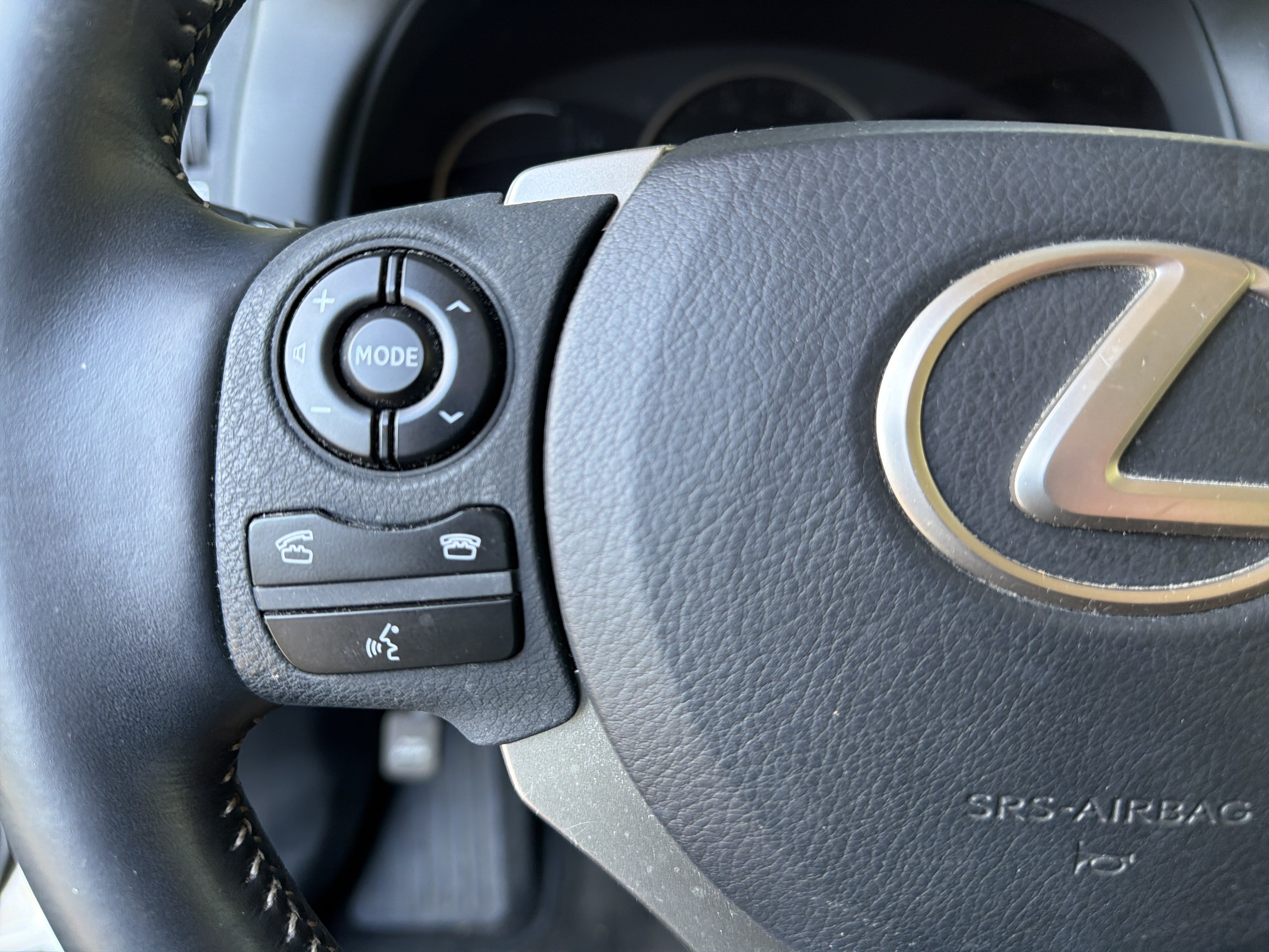 Used 2015 Lexus CT 200h w/ Navigation Package FWD image 18
