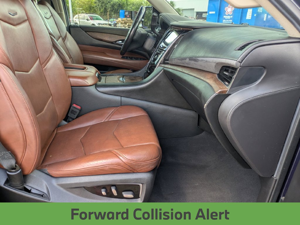 Used 2019 Cadillac Escalade ESV Premium Luxury RWD image 31