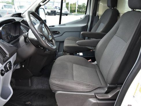 Used 2015 Ford Transit 250 130 Low Roof RWD image 9