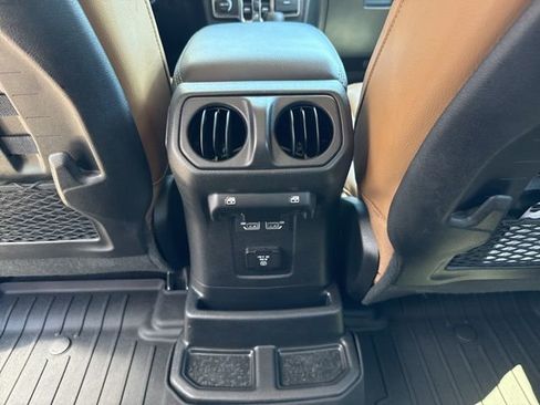 Used 2023 Jeep Wrangler Unlimited Rubicon w/ Dual Top Group AWD/4WD image 26