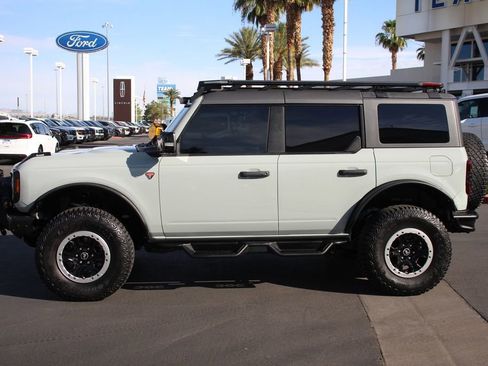 Used 2022 Ford Bronco Badlands AWD/4WD image 4