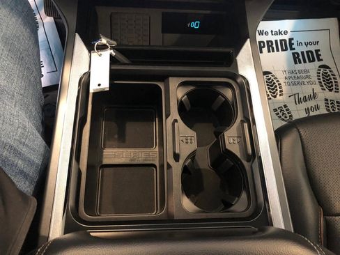 Used 2025 Ford F250 Lariat w/ Chrome Package image 21