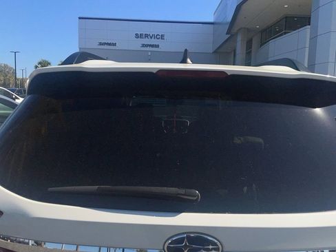 Used 2023 Subaru Ascent Limited image 2