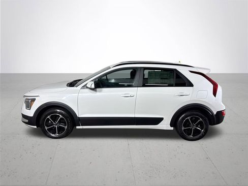 New 2026 Kia Niro EX FWD image 9