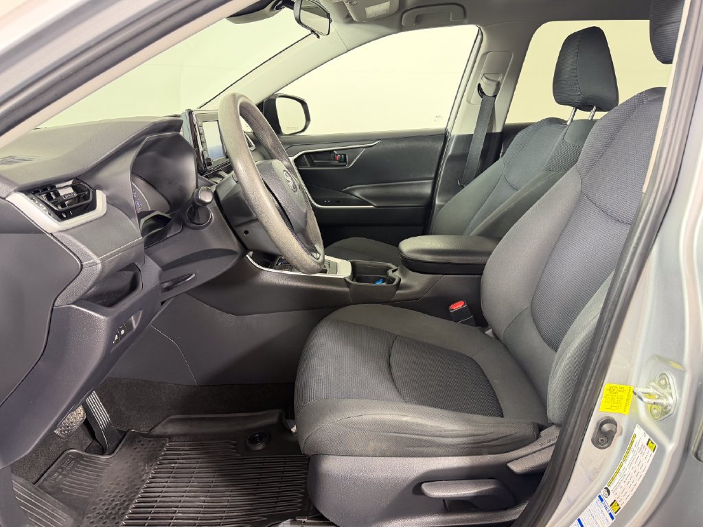 Used 2019 Toyota RAV4 LE w/ All Weather Liner Package AWD/4WD image 17