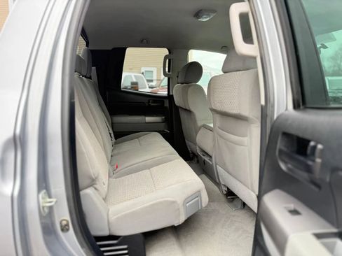 Used 2011 Toyota Tundra 4x4 Double Cab w/ Tow Pkg image 10