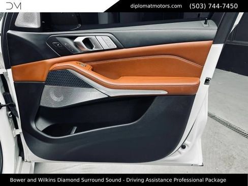 Used 2020 BMW X7 M50i AWD/4WD image 27