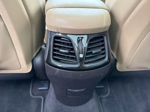 Used 2014 Hyundai Azera Limited w/ Option Group 02 FWD image 8