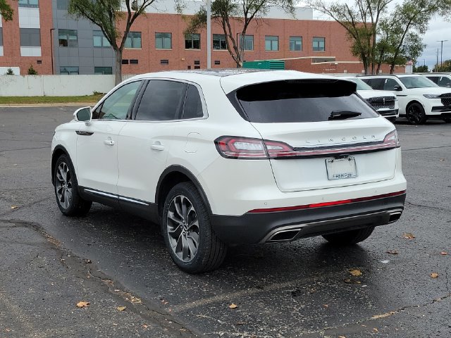 Used 2022 Lincoln Nautilus Reserve AWD/4WD image 3