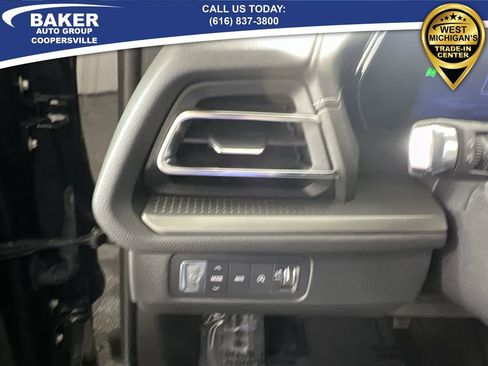 Certified 2025 Chevrolet Traverse LT w/ Sun and Wheel Package image 19