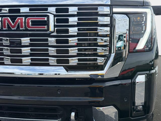 New 2026 GMC Sierra 2500 Denali w/ Denali Reserve Package AWD/4WD image 9